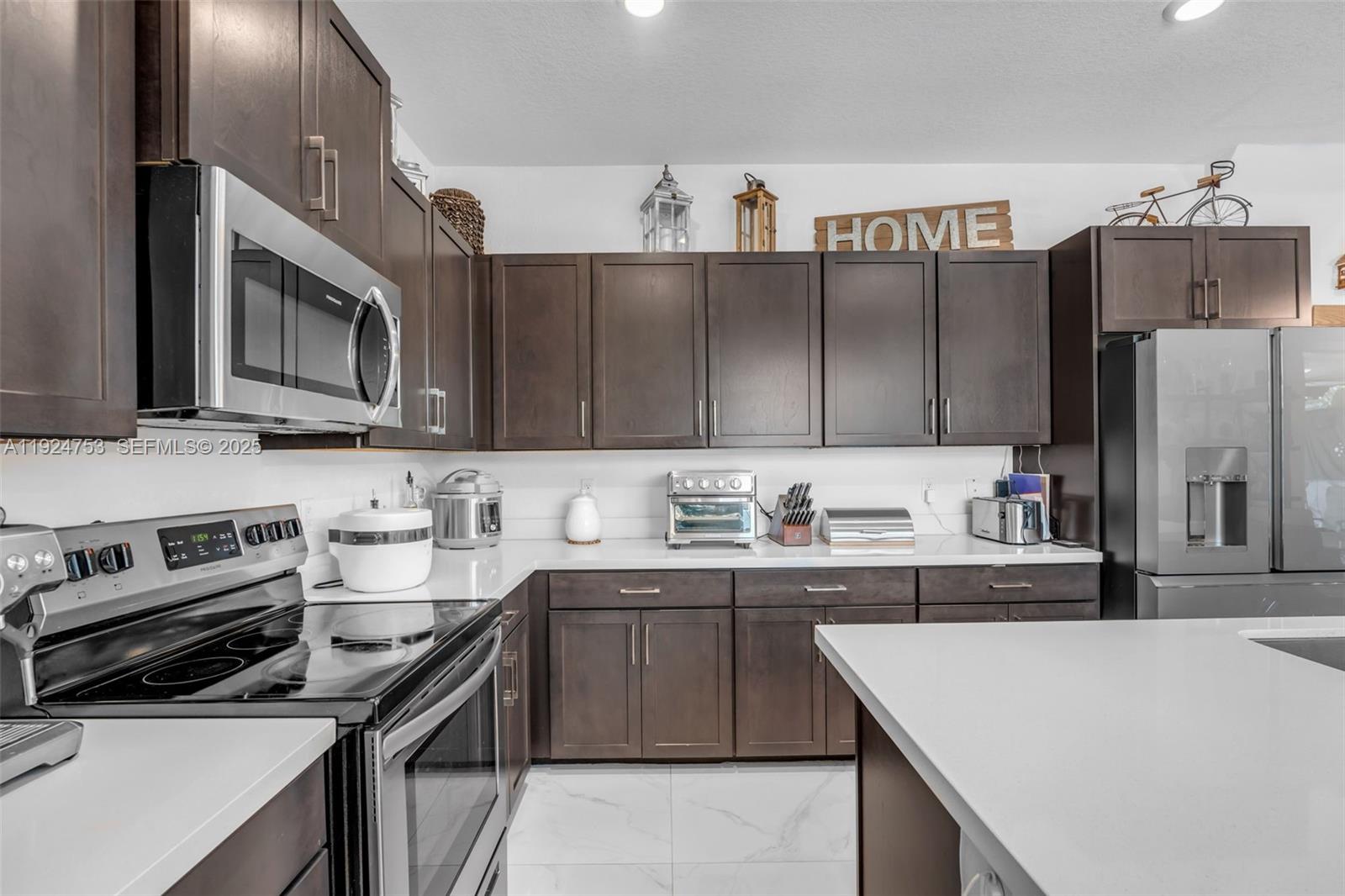 BRIGHT HOMES - Residential