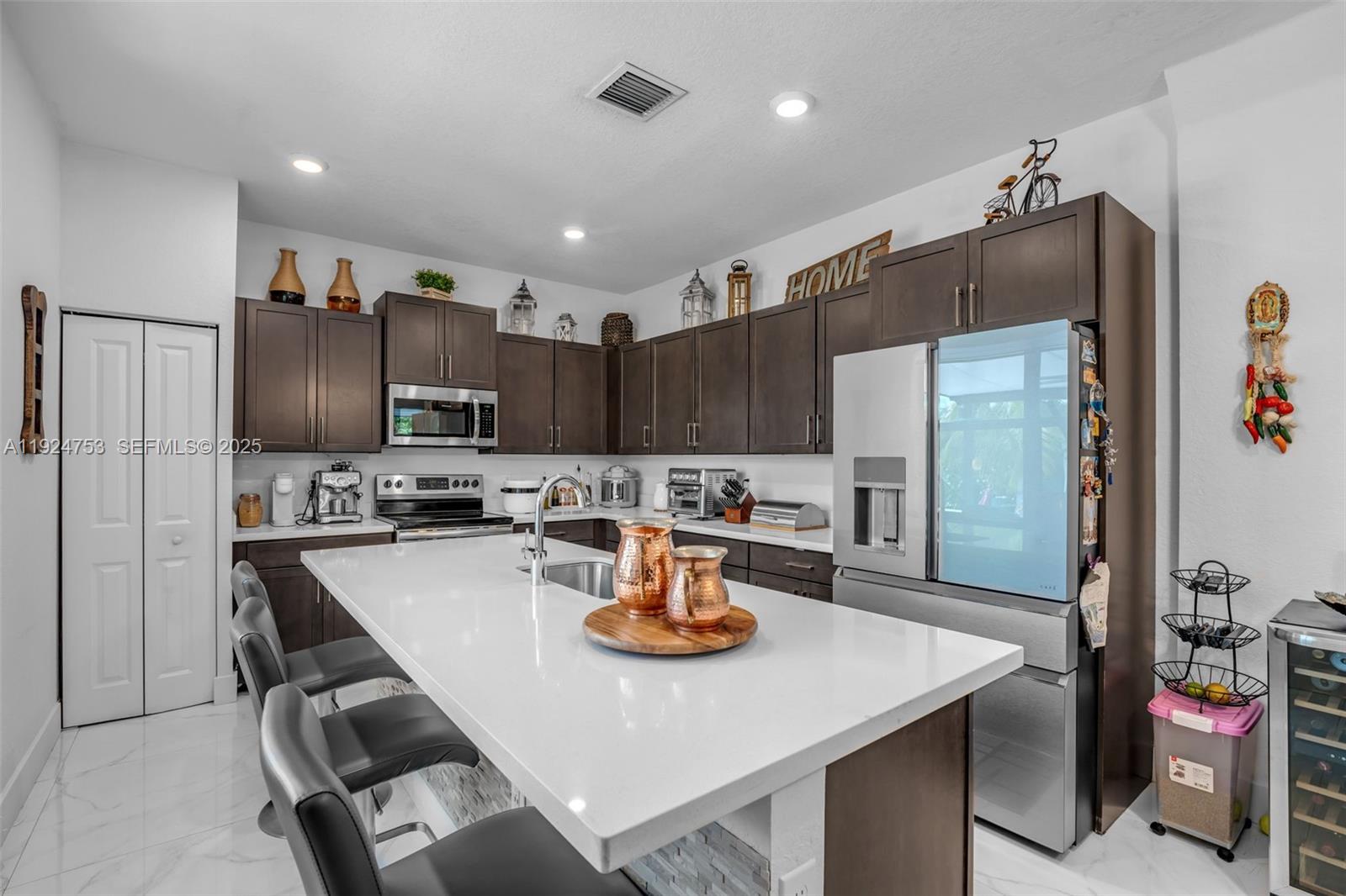 BRIGHT HOMES - Residential