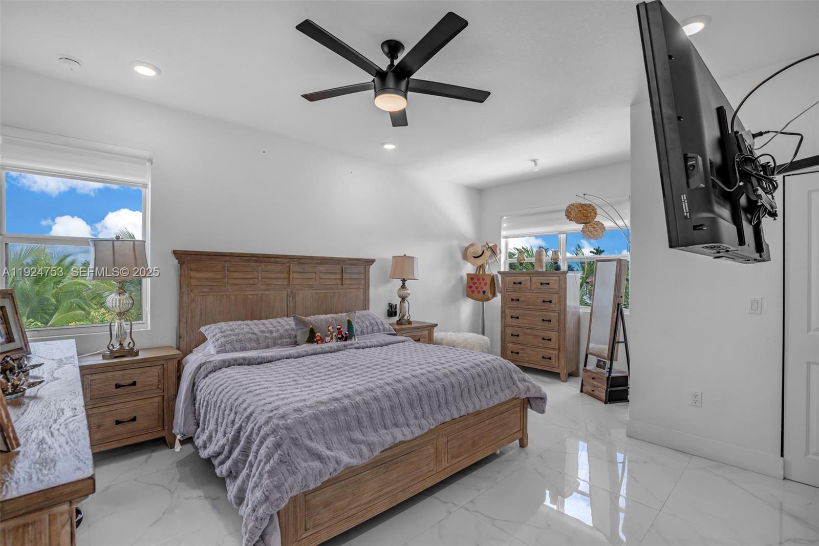 BRIGHT HOMES - Residential