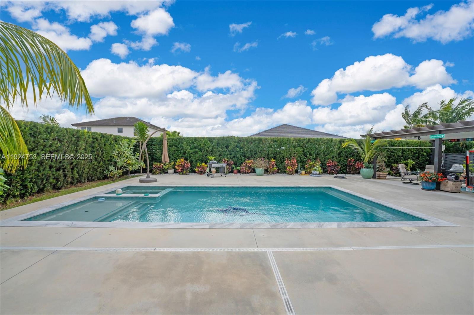 BRIGHT HOMES - Residential