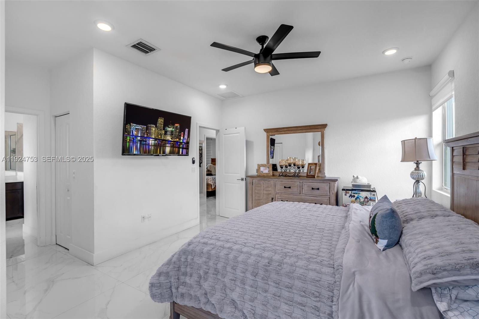 BRIGHT HOMES - Residential