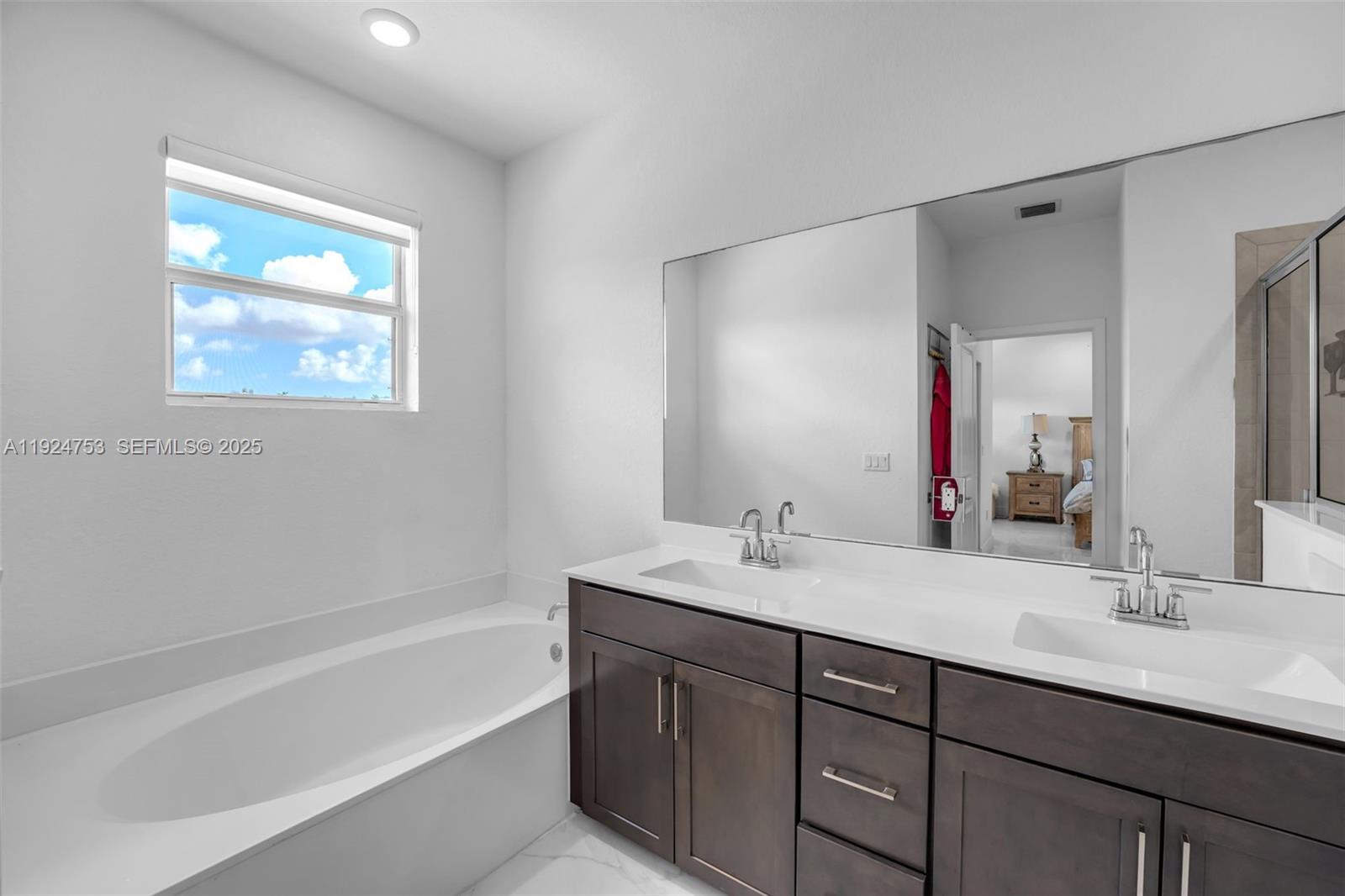 BRIGHT HOMES - Residential