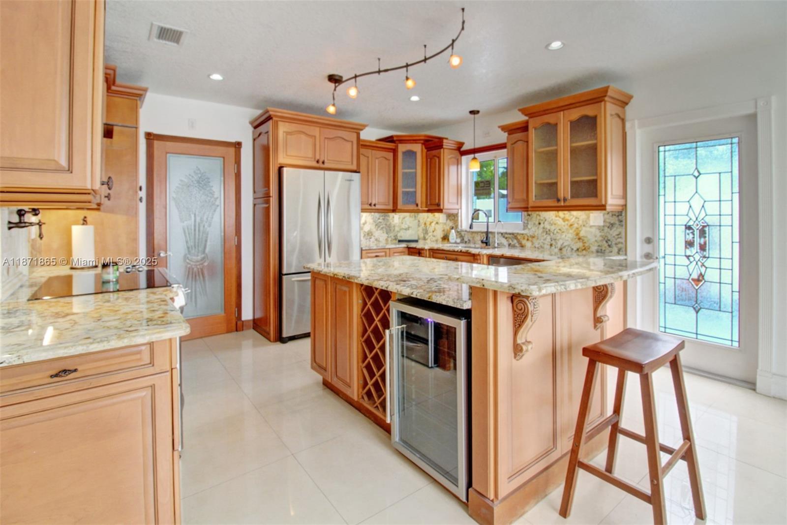 TROPICAL ESTATES 1ST ADDN - Residential