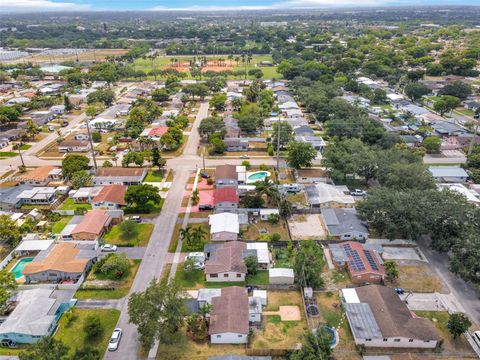 Single Family Residence in Hollywood FL 6751 Greene St St 29.jpg