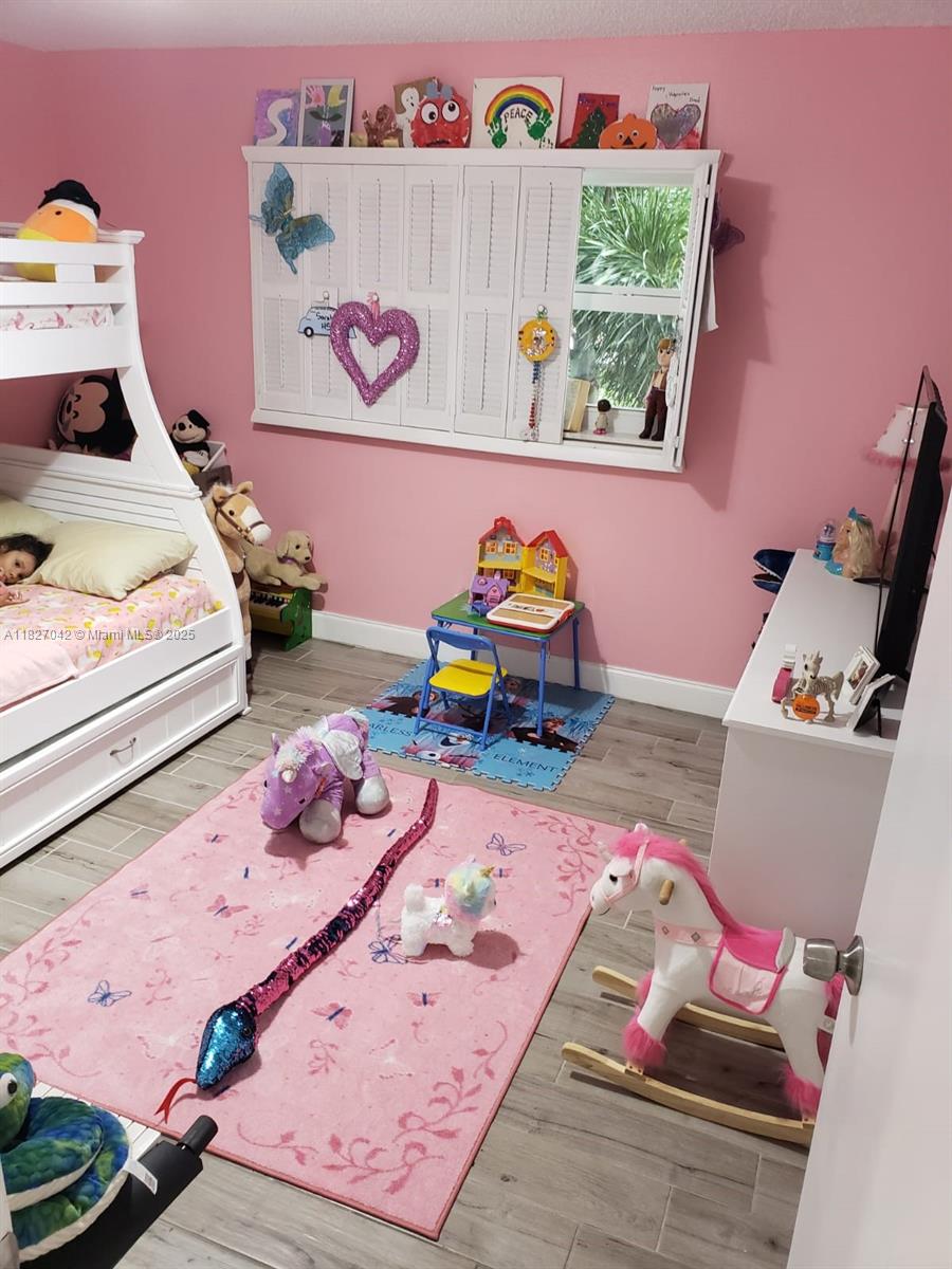 MEADOWBROOK CONDO APTS BL - Residential