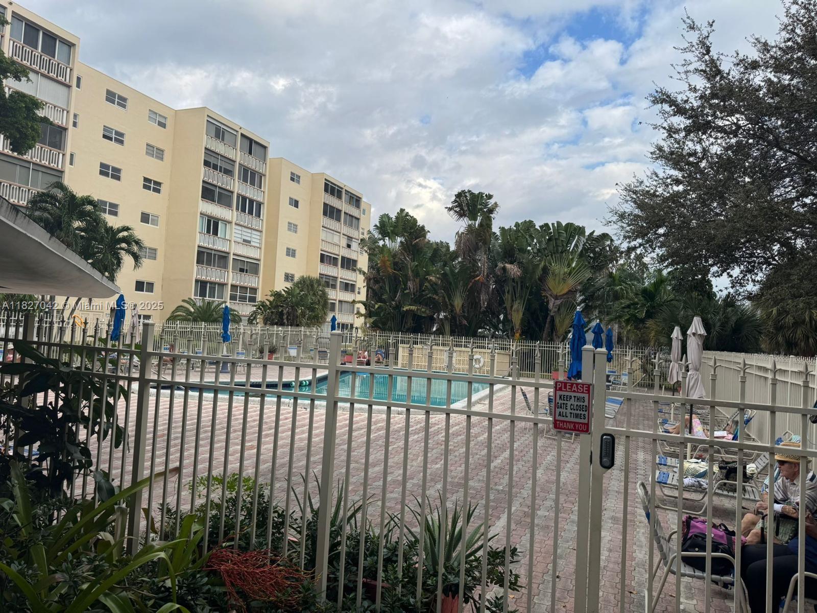 MEADOWBROOK CONDO APTS BL - Residential