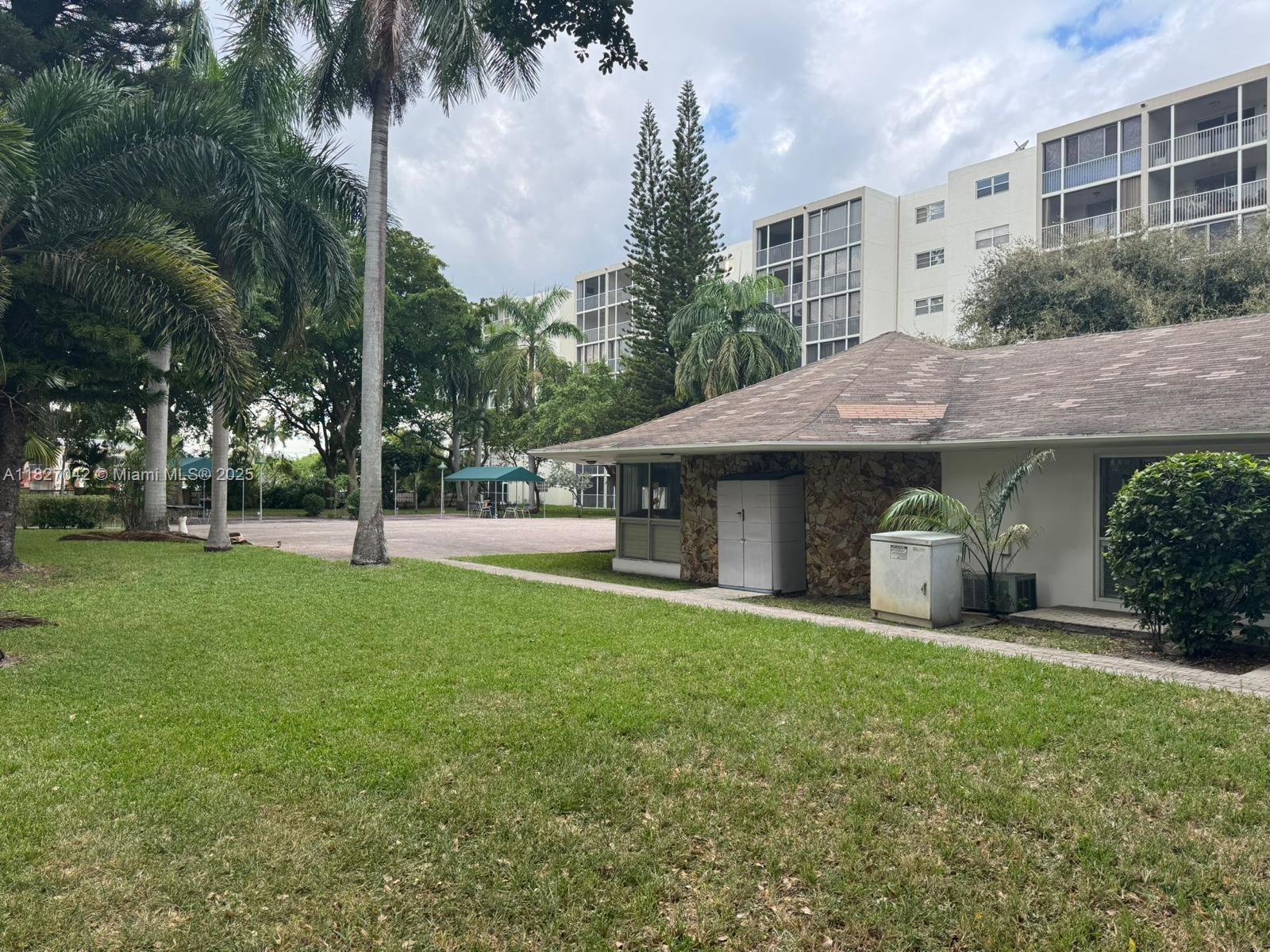 MEADOWBROOK CONDO APTS BL - Residential