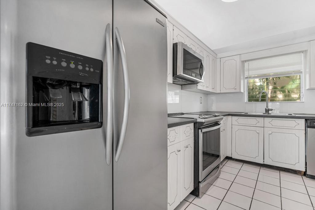 BOCA CAPRI CONDO APTS SLY - Residential Lease