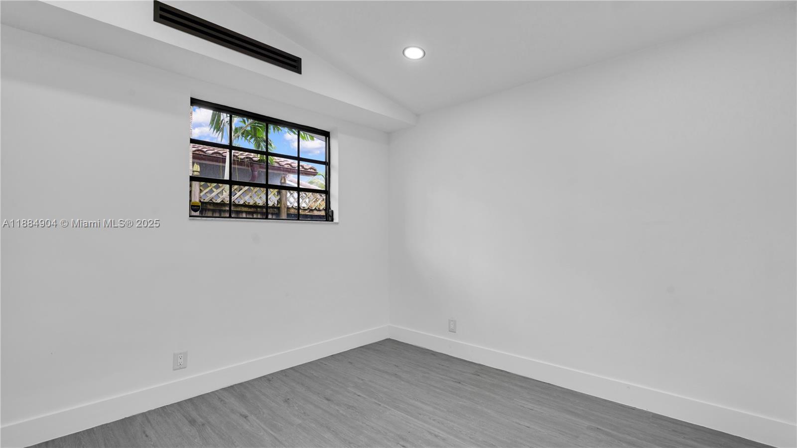 LAUDERDALE ISLES NO 2 - Residential Lease
