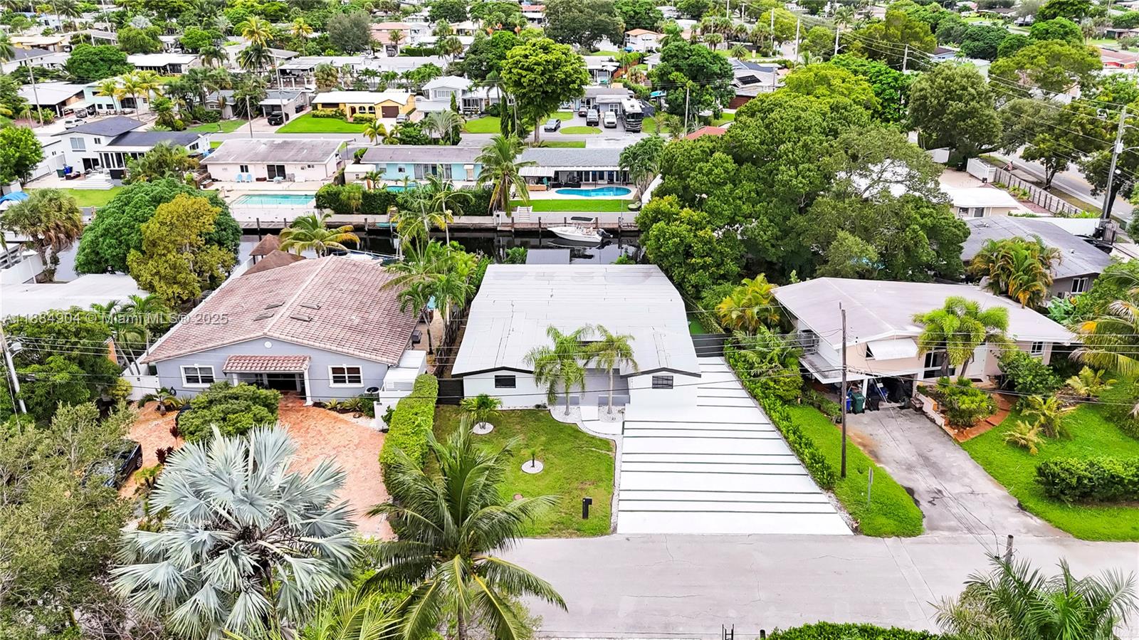 LAUDERDALE ISLES NO 2 - Residential Lease
