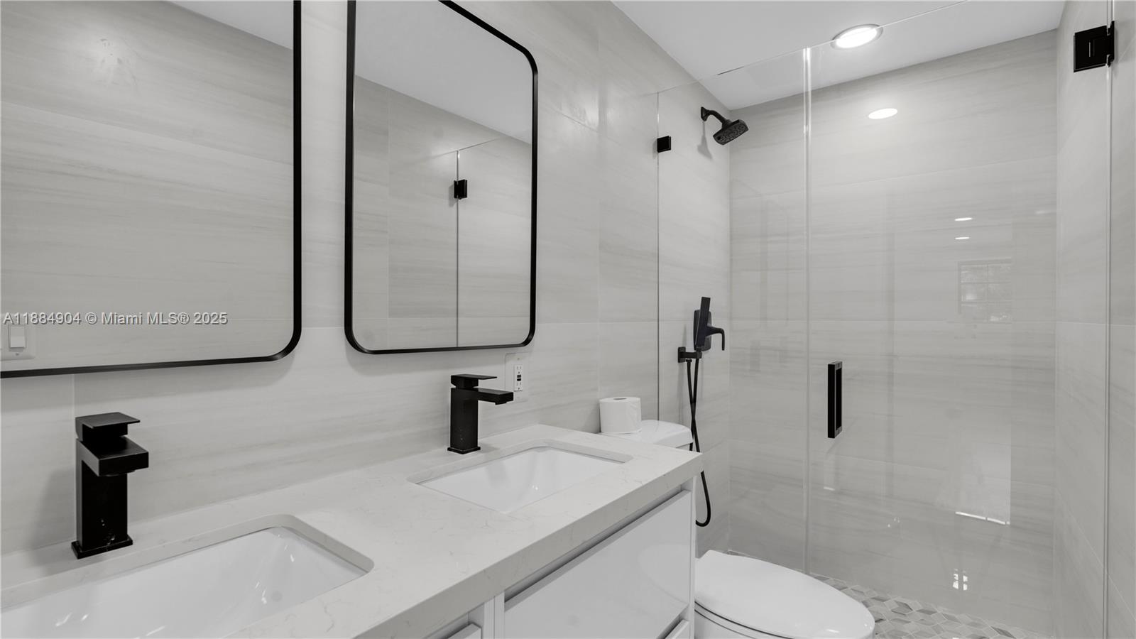 LAUDERDALE ISLES NO 2 - Residential Lease