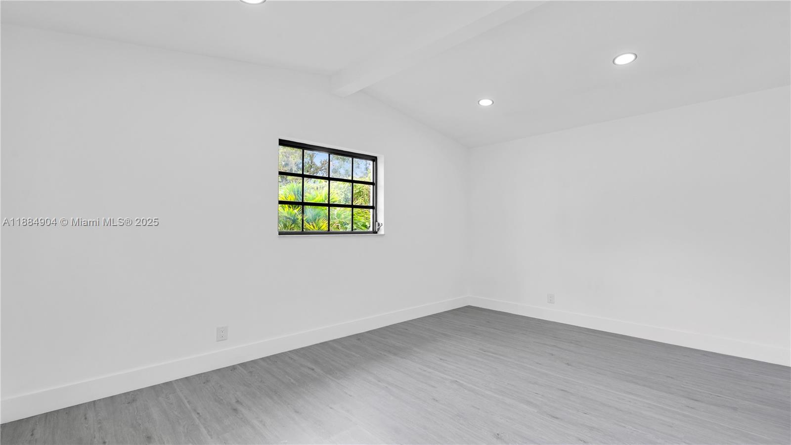 LAUDERDALE ISLES NO 2 - Residential Lease