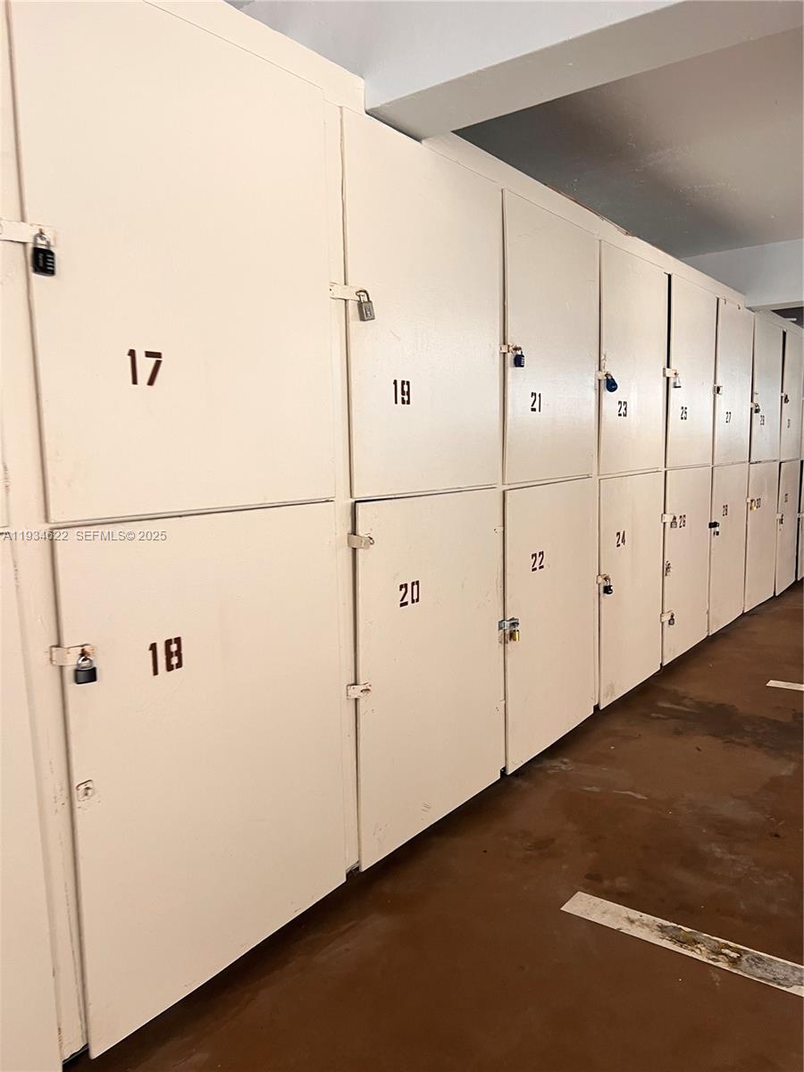 MAINSAIL CONDOMINIUM - Residential