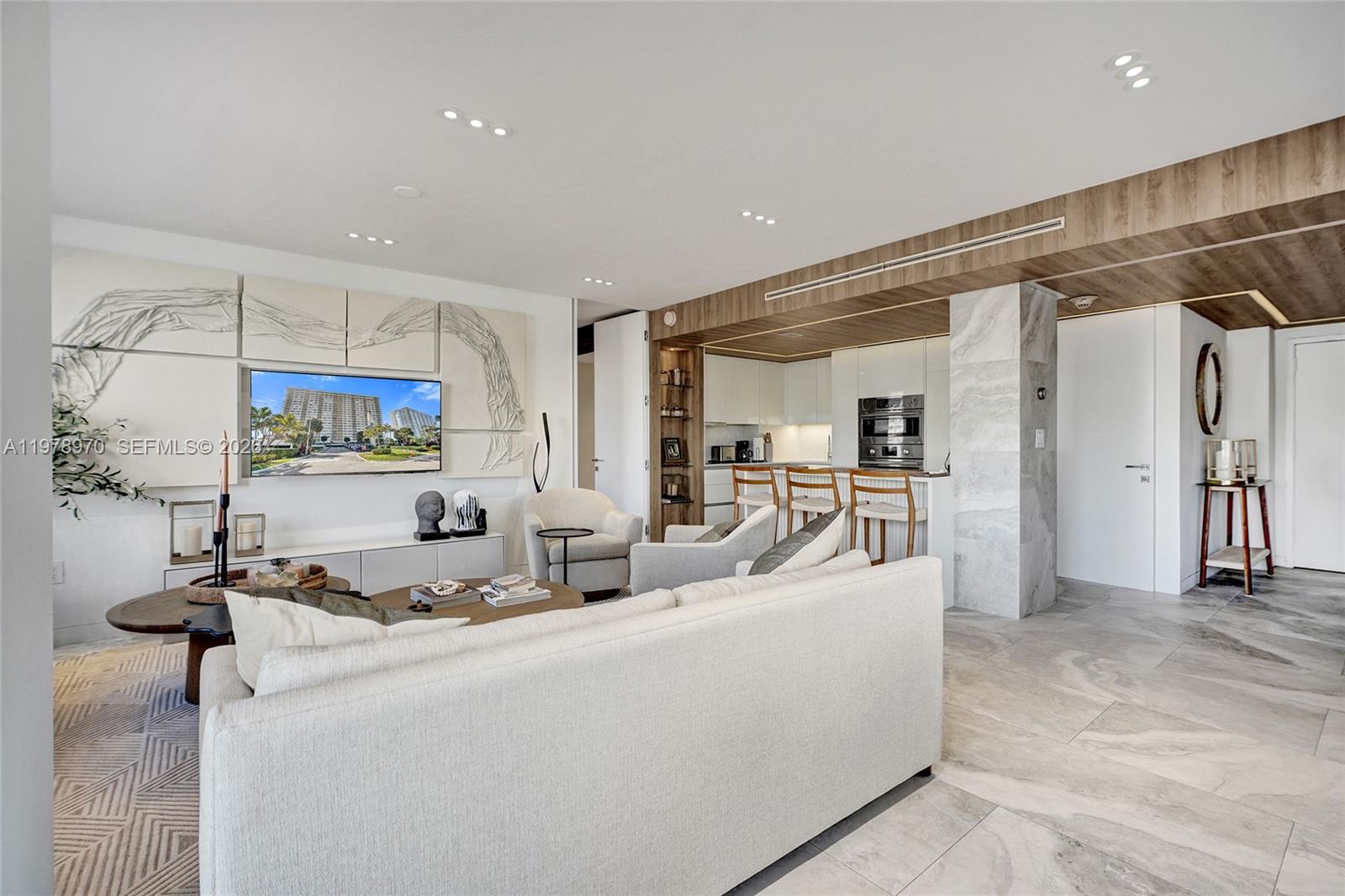 ARLEN HOUSE CONDO - Residential