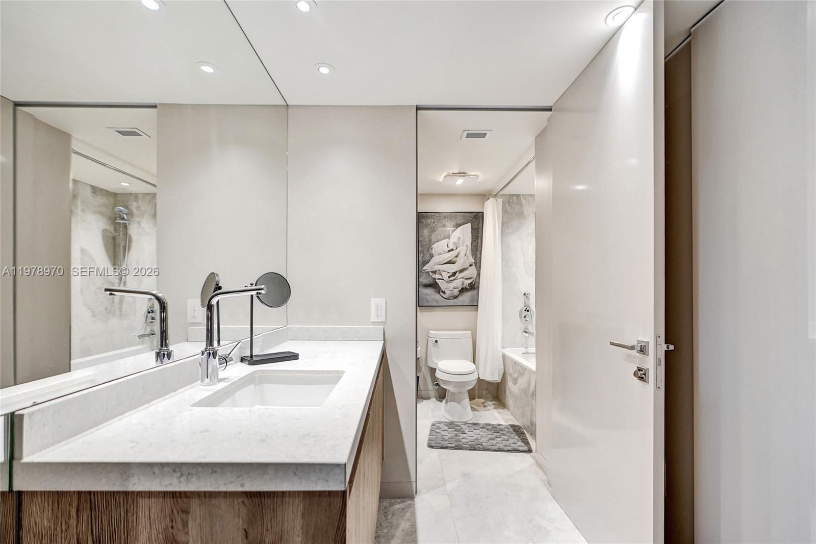 ARLEN HOUSE CONDO - Residential