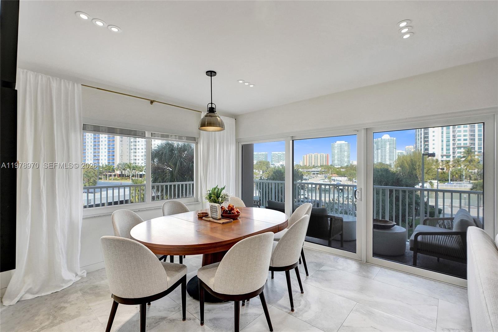 ARLEN HOUSE CONDO - Residential