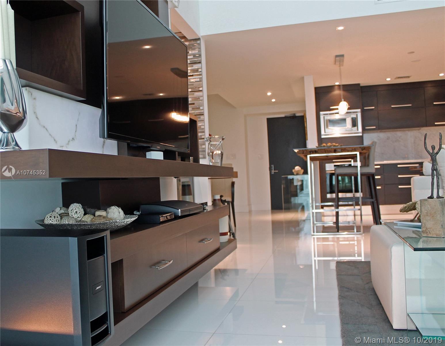 900 BISCAYNE BAY CONDO - Residential Lease