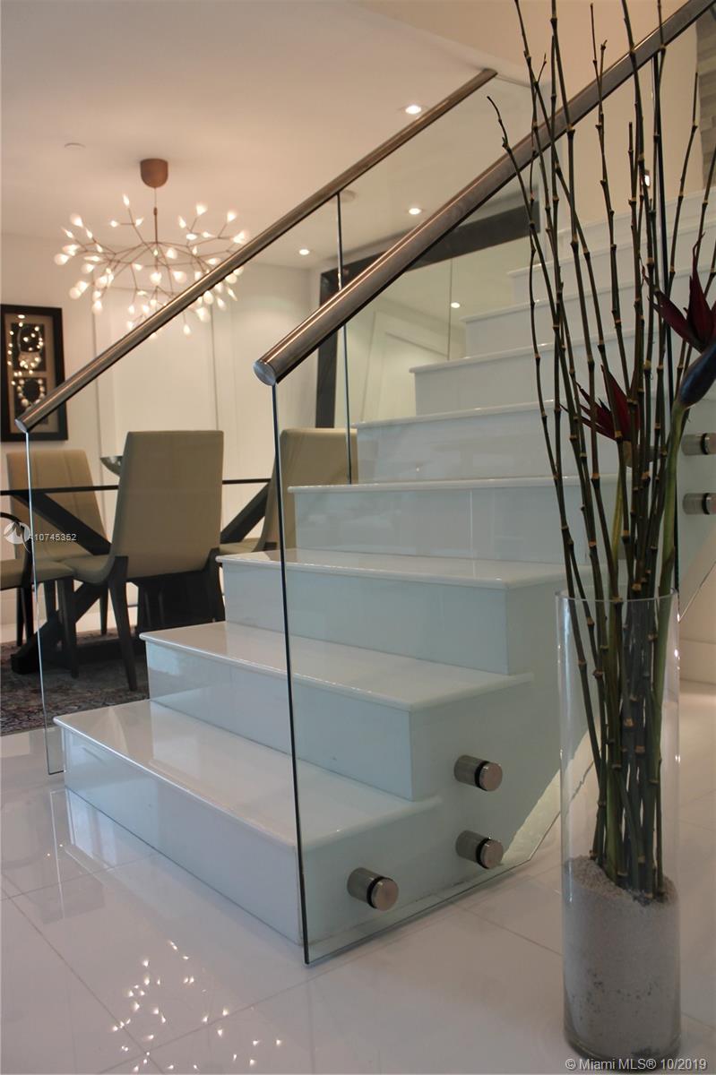 900 BISCAYNE BAY CONDO - Residential Lease