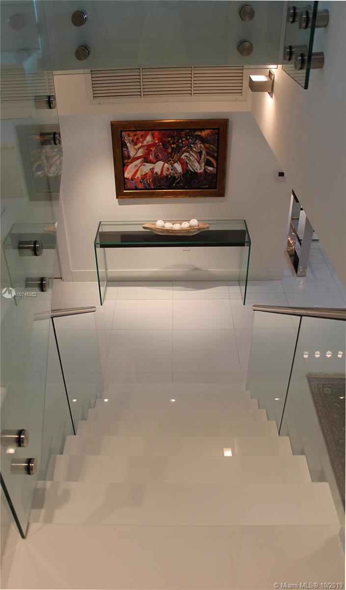 900 BISCAYNE BAY CONDO - Residential Lease