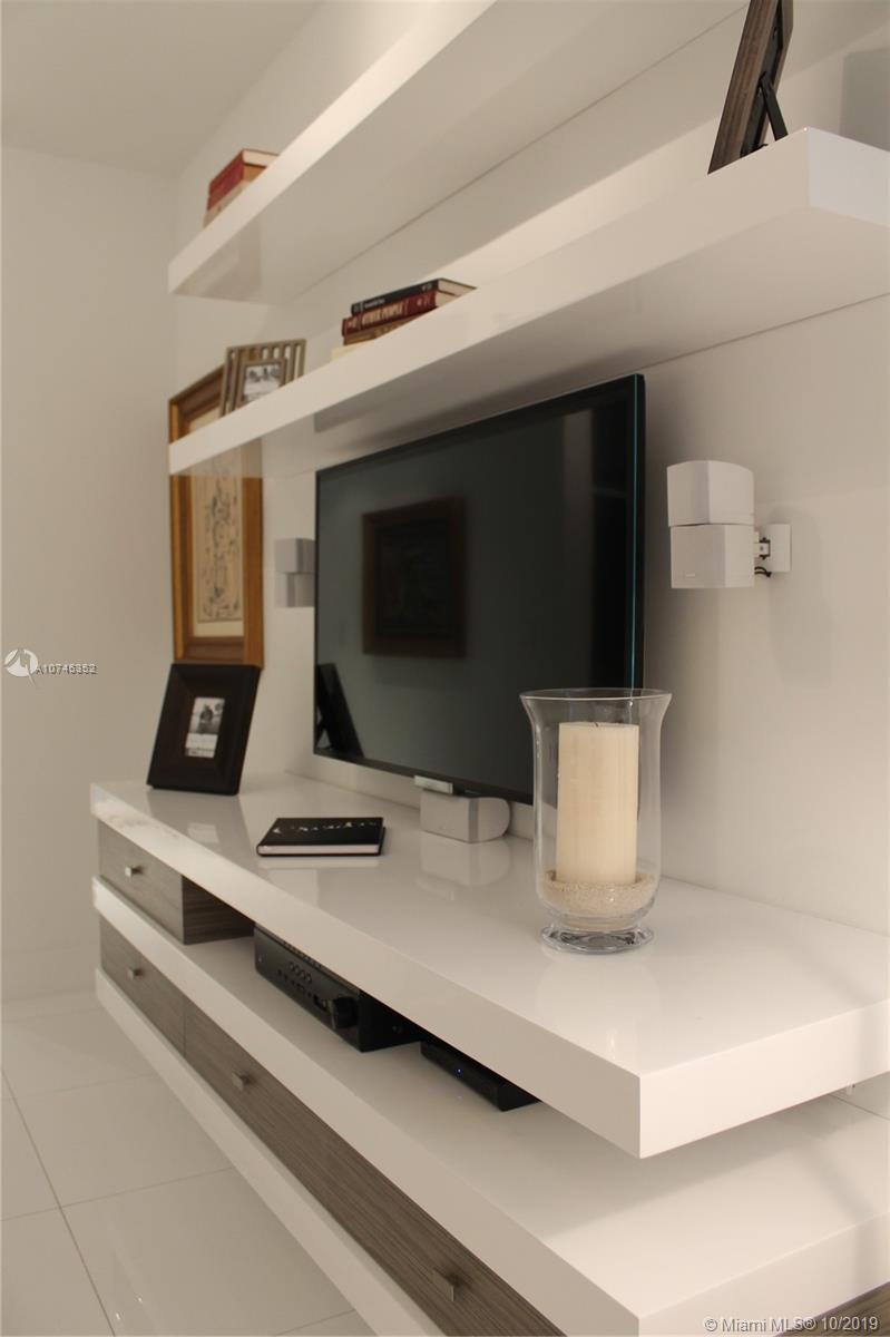 900 BISCAYNE BAY CONDO - Residential Lease