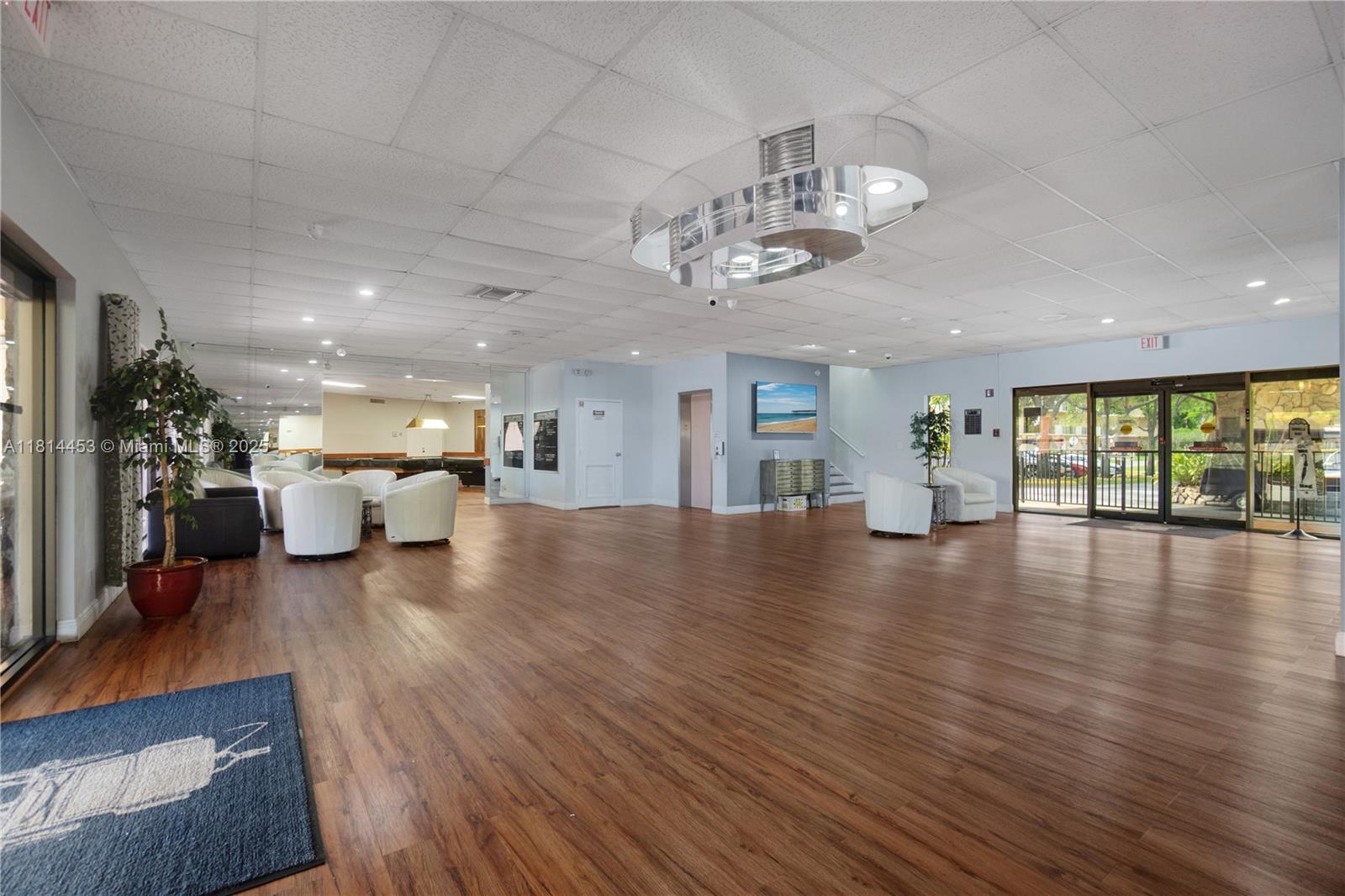 VILLAS AT CARRIAGE HILLS - Residential