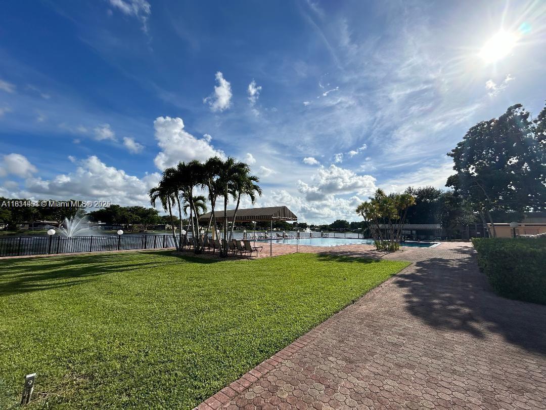 VILLAS AT CARRIAGE HILLS - Residential
