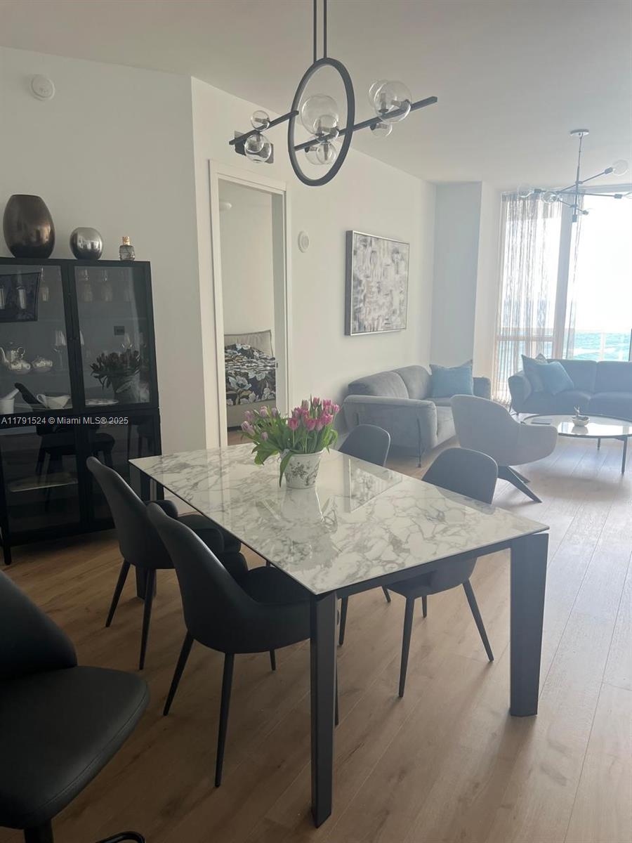 16001 Collins Ave 707