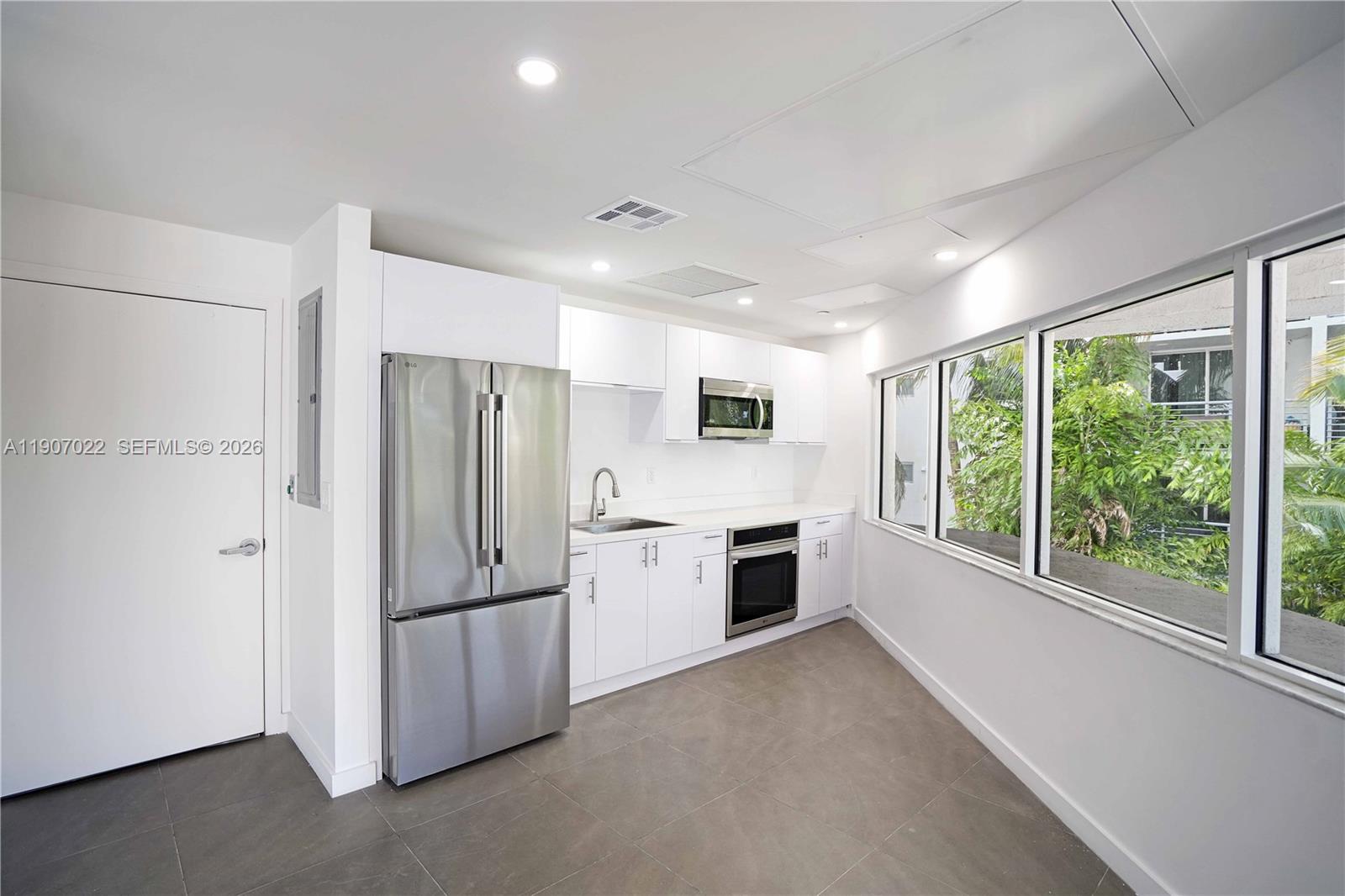 BAYVIEW PLAZA CONDO - Residential