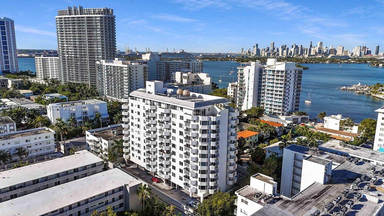 BAYVIEW PLAZA CONDO - Residential