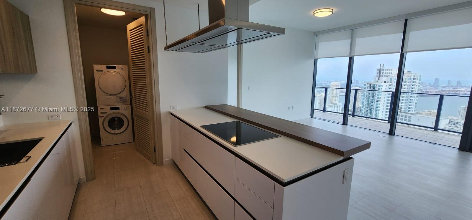 1000 Brickell Plz PH5705