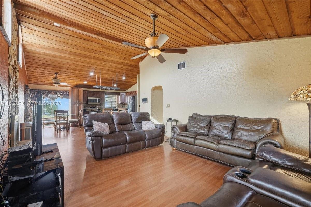 WOODMONT TRACT 51 - Residential