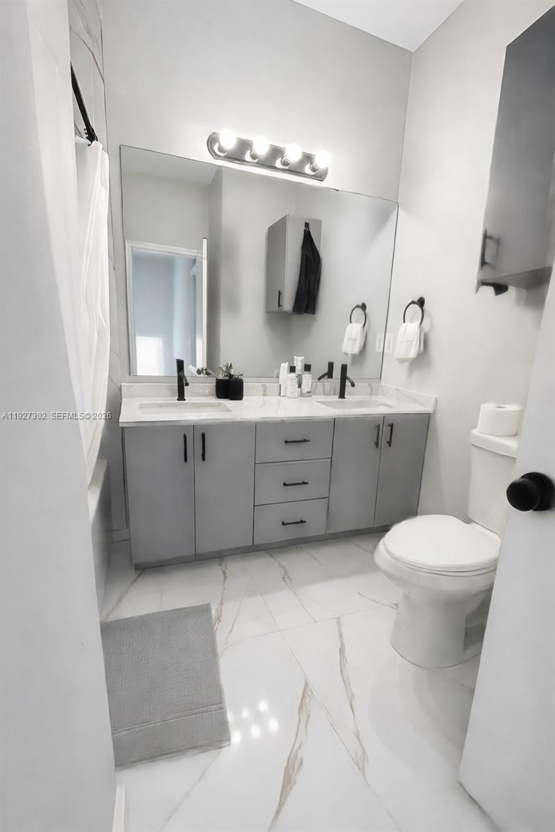 VILLAS AT HARBOR ISLES CO - Residential