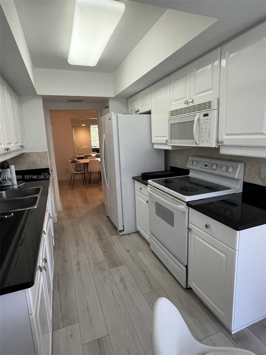 NORTH TOWER AT THE POINT - Residential