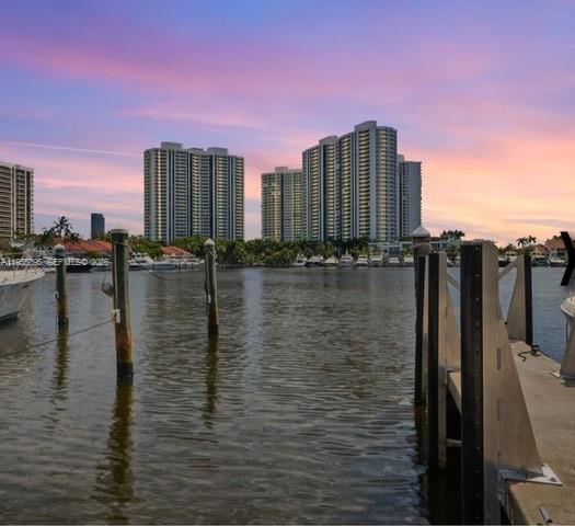 NORTH TOWER AT THE POINT - Residential