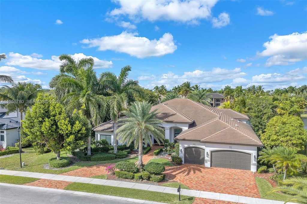 Photo of 14931 SW 38th St, Davie, FL 33331 (MLS # A11958780)