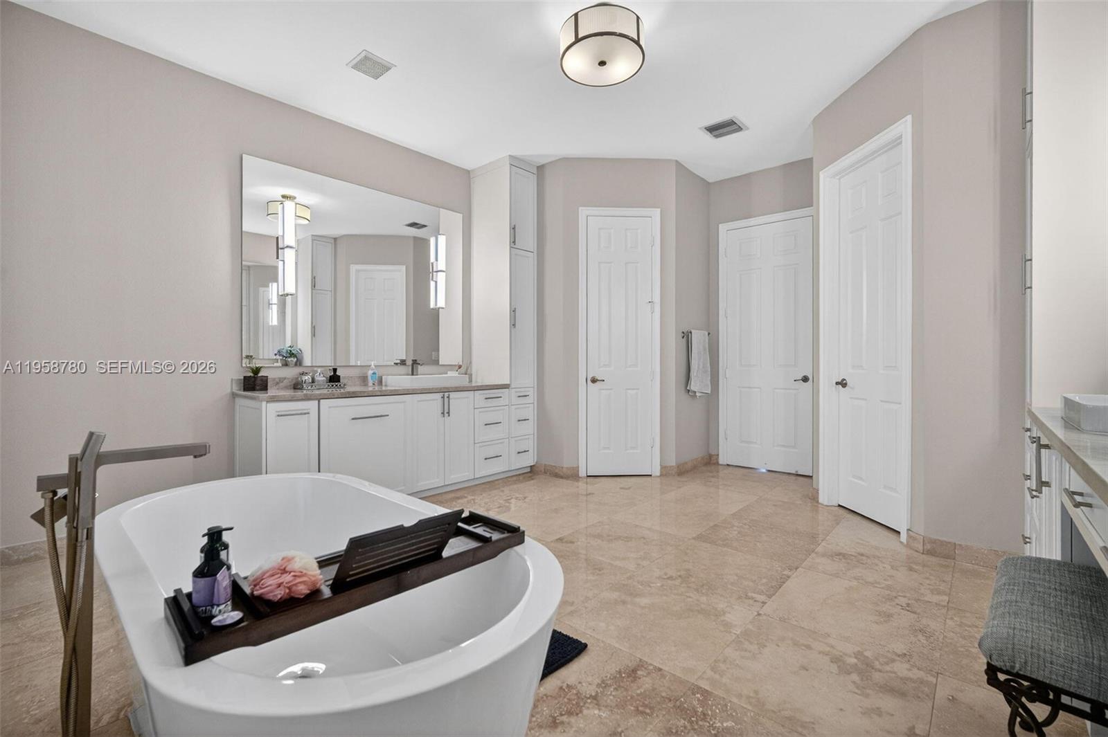 RIVERSTONE - Residential