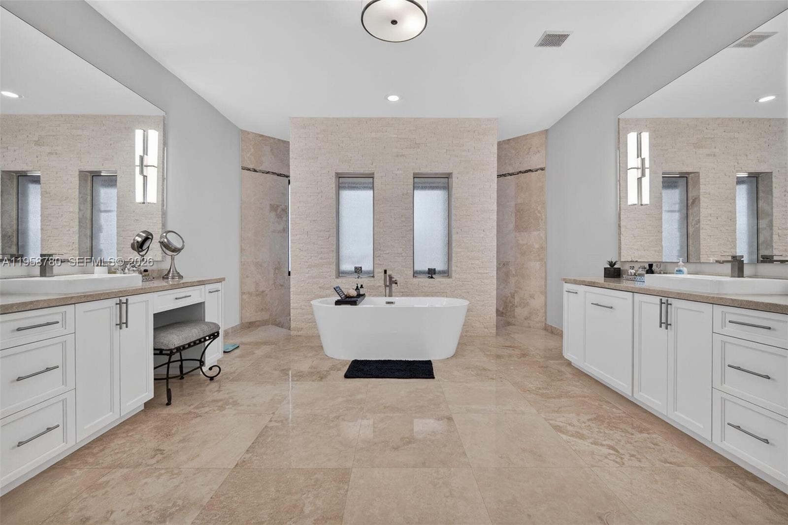 RIVERSTONE - Residential