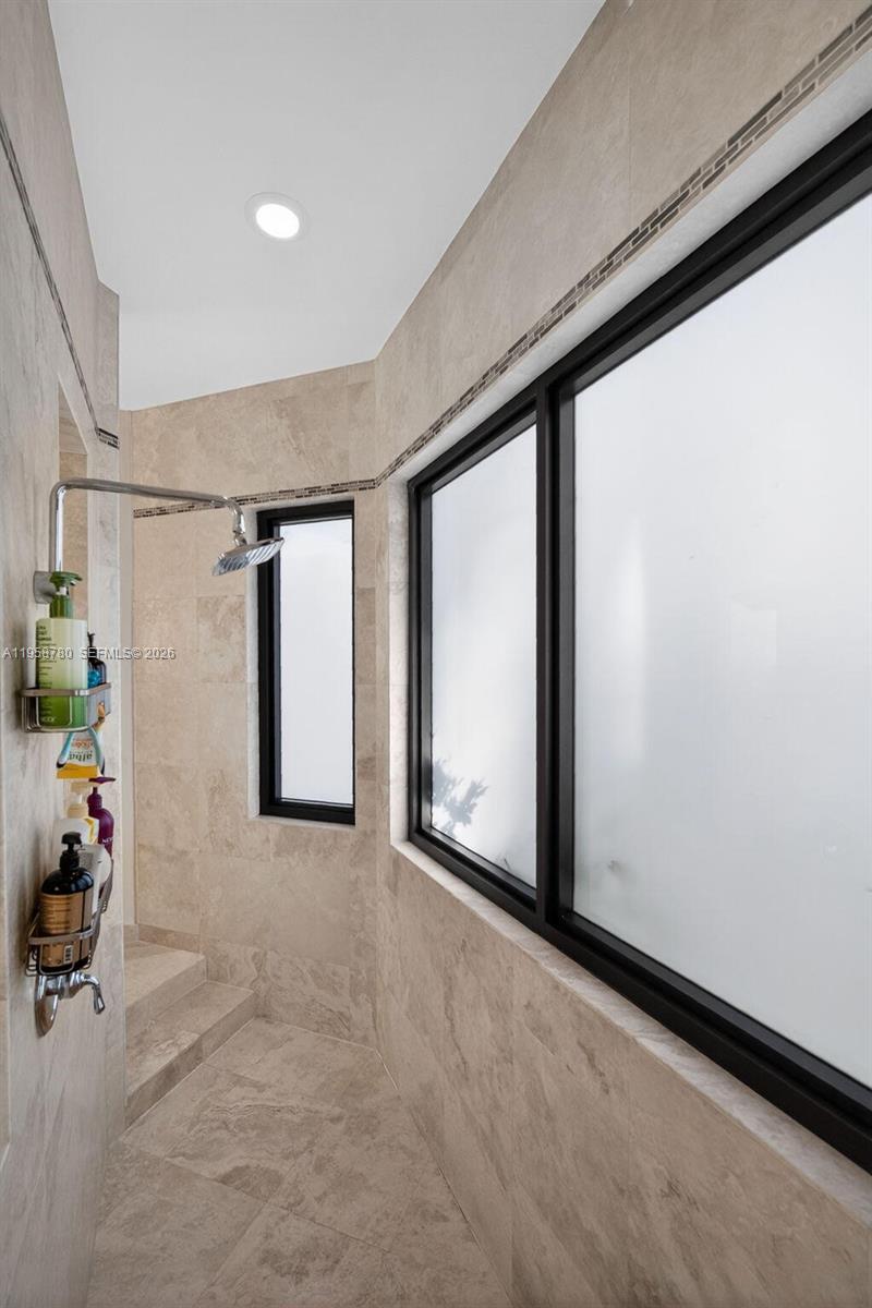 RIVERSTONE - Residential