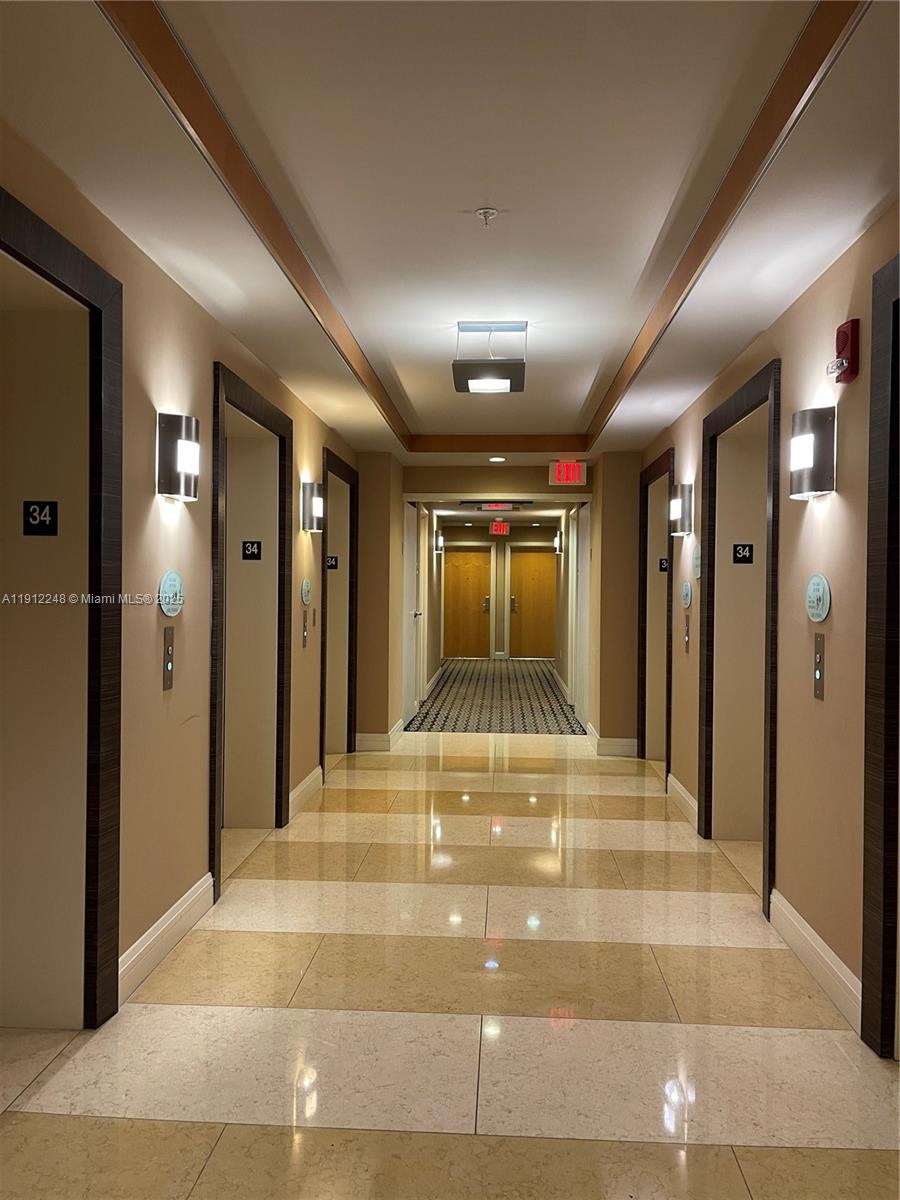 VIZCAYNE NORTH CONDO - Residential Lease