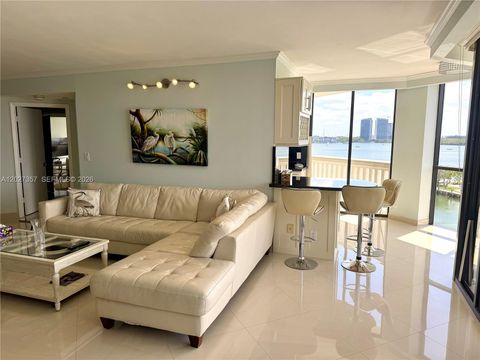 Tiny photo for 1000 ISLAND Blvd #710, Aventura, FL 33160 (MLS # A12027357)