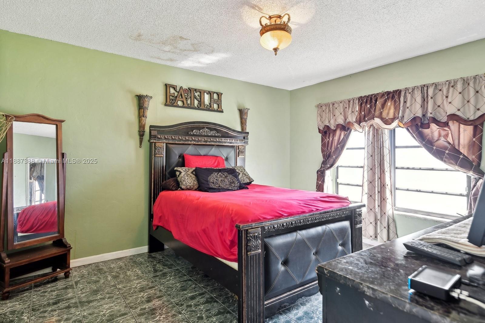 7TH AVENUE HIGHLANDS - Residential