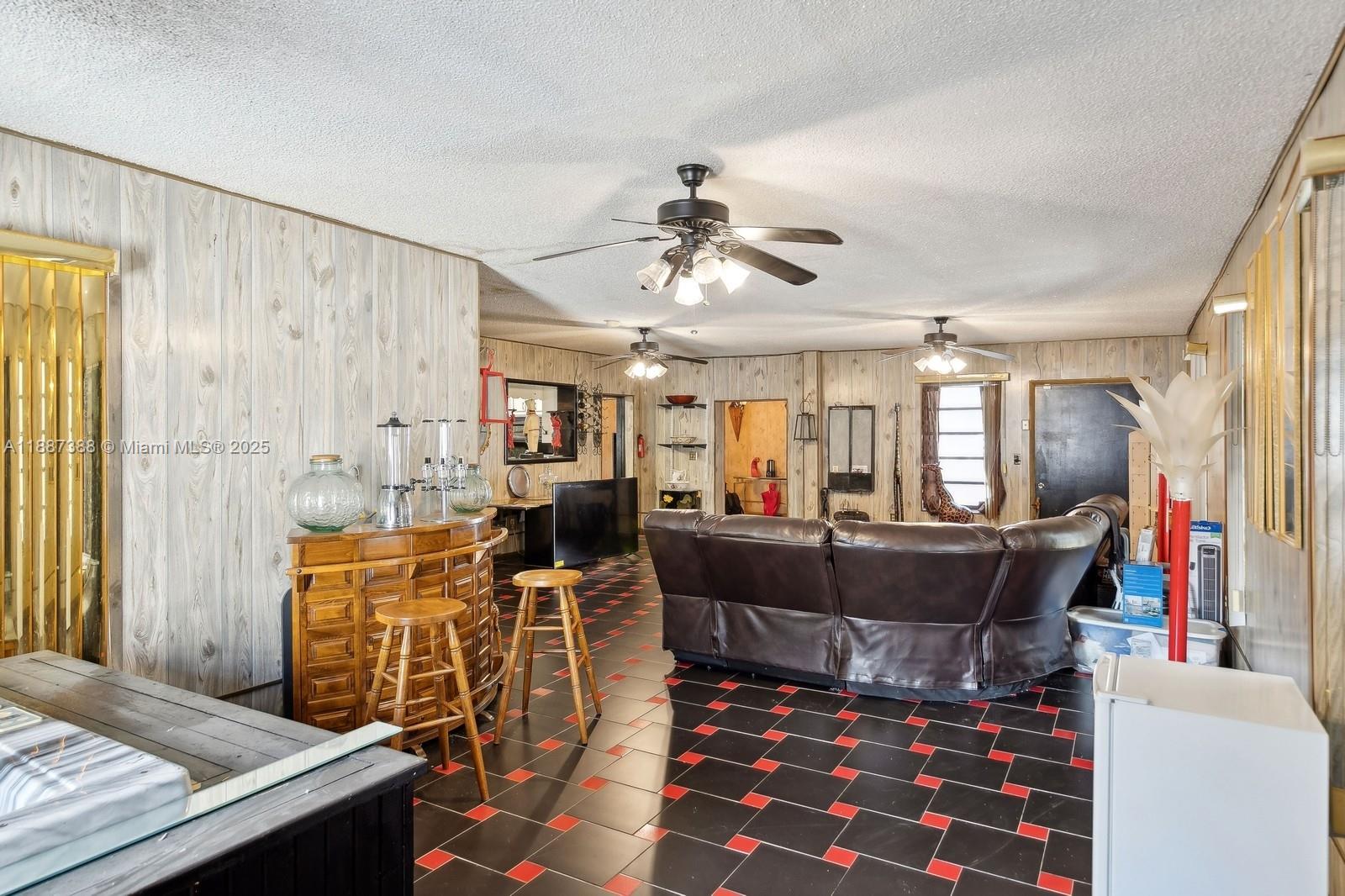 7TH AVENUE HIGHLANDS - Residential