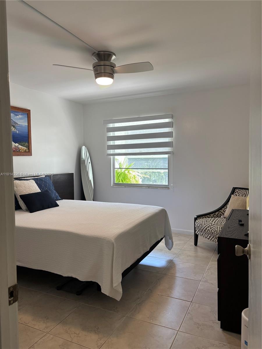 NEW HAMPTON AT CENTURY VI - Residential Lease