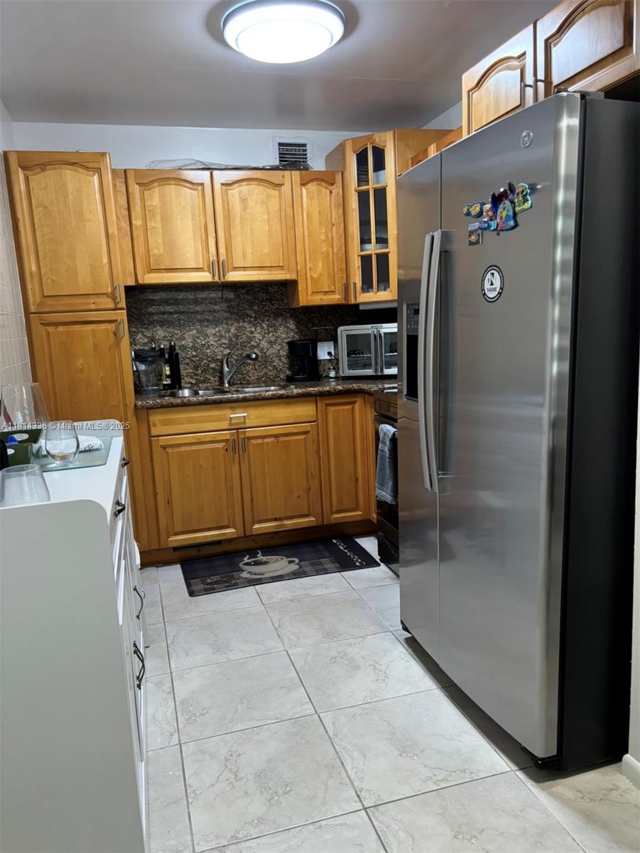 NEW HAMPTON AT CENTURY VI - Residential Lease