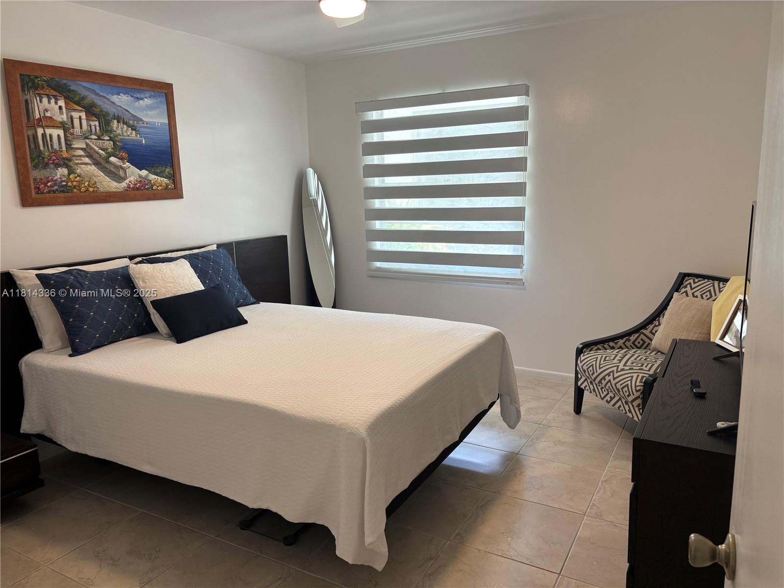 NEW HAMPTON AT CENTURY VI - Residential Lease