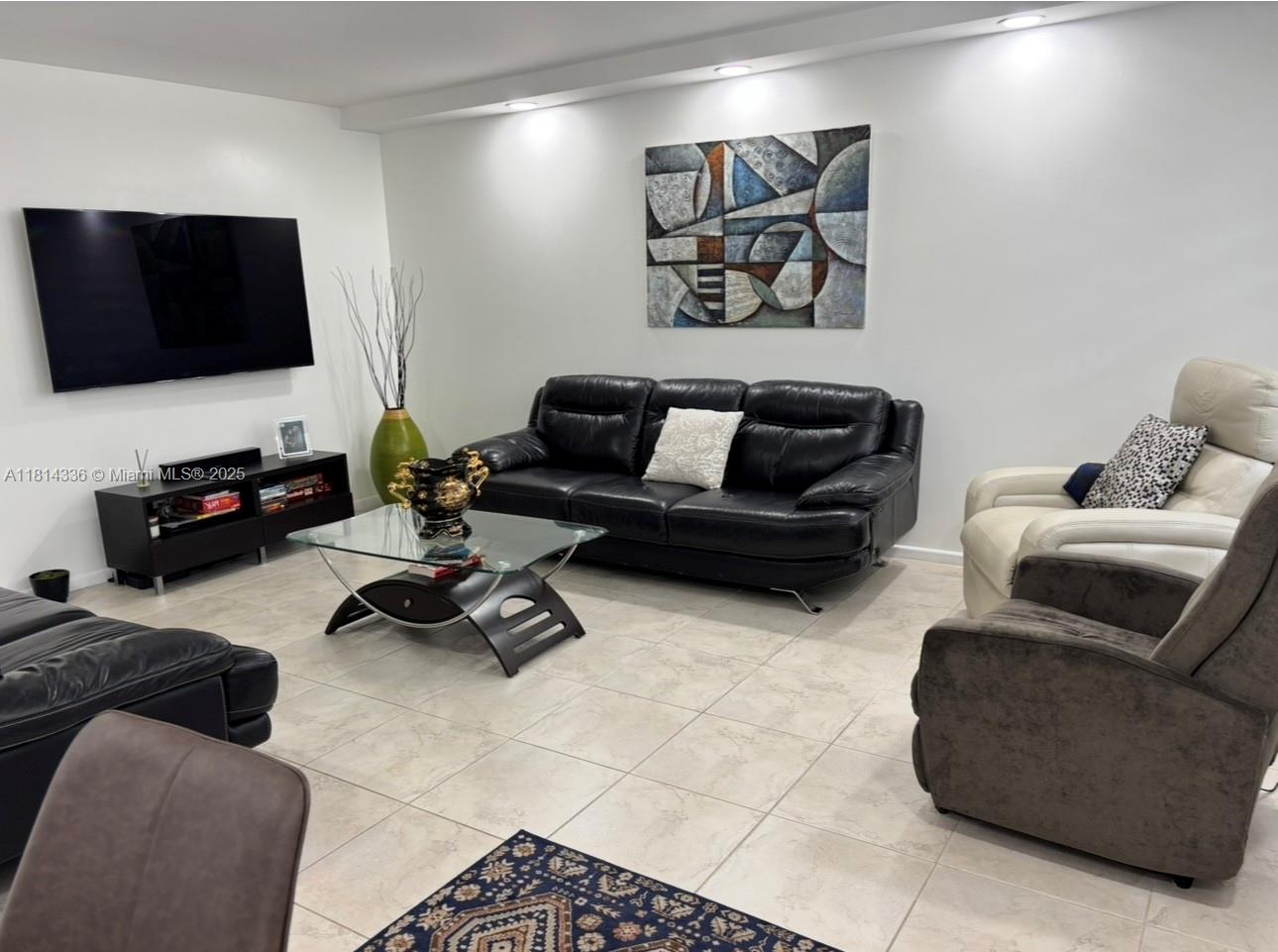 NEW HAMPTON AT CENTURY VI - Residential Lease