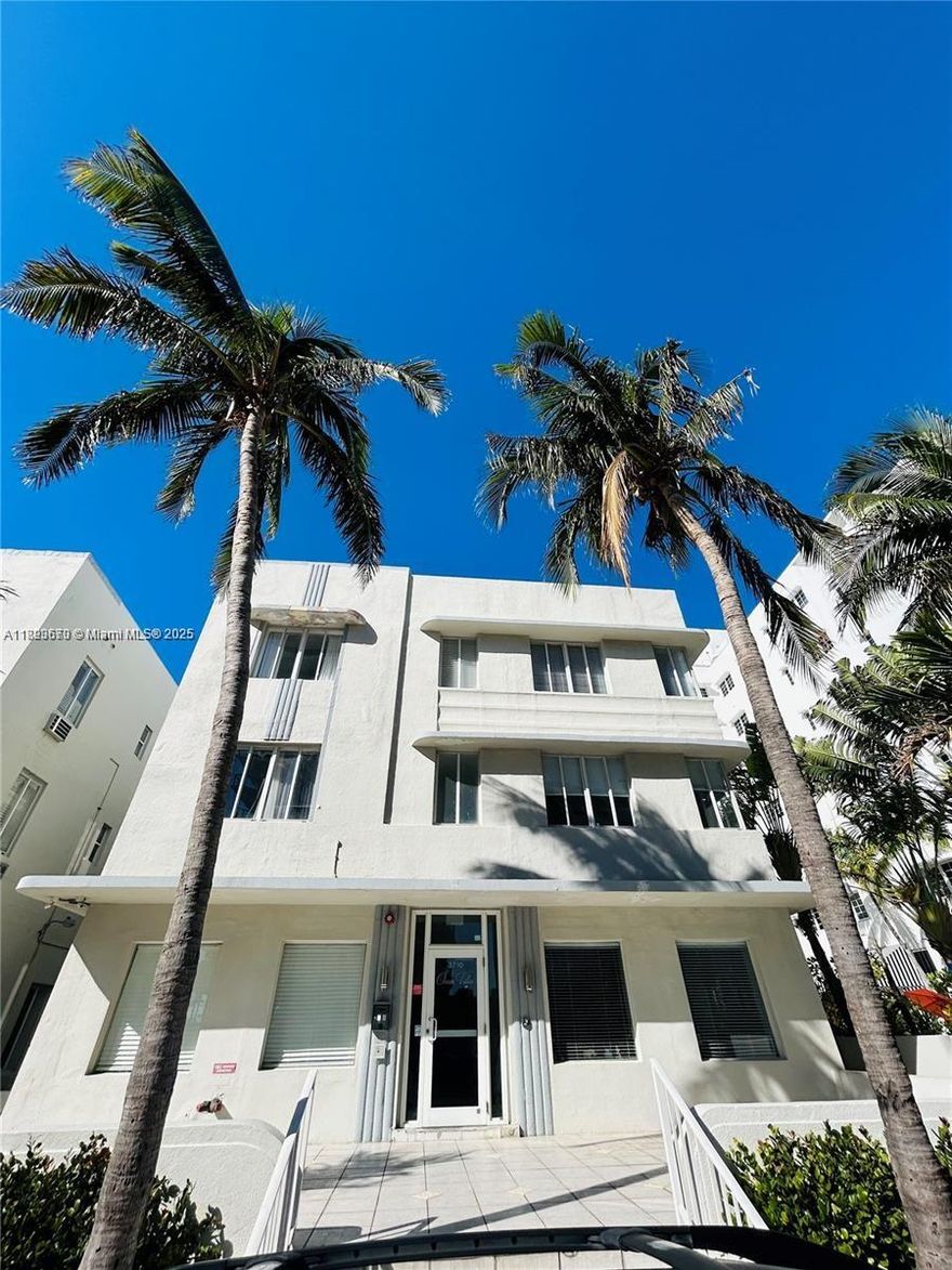 Short Term Rentals allowed in this cozy corner furnished studio with amazing views. It is across the street from the beach, shops, many lounges, restaurants and luxury hotels. The Apt is equipped with all furniture and appliances for a comfortable stay for you or for your Airbnb guests. It has all the permits to do Airbnb. The HOA includes: electricity, cable, Wi-Fi, gas, water, trash and sewer! A great investment opportunity! Must see it!
