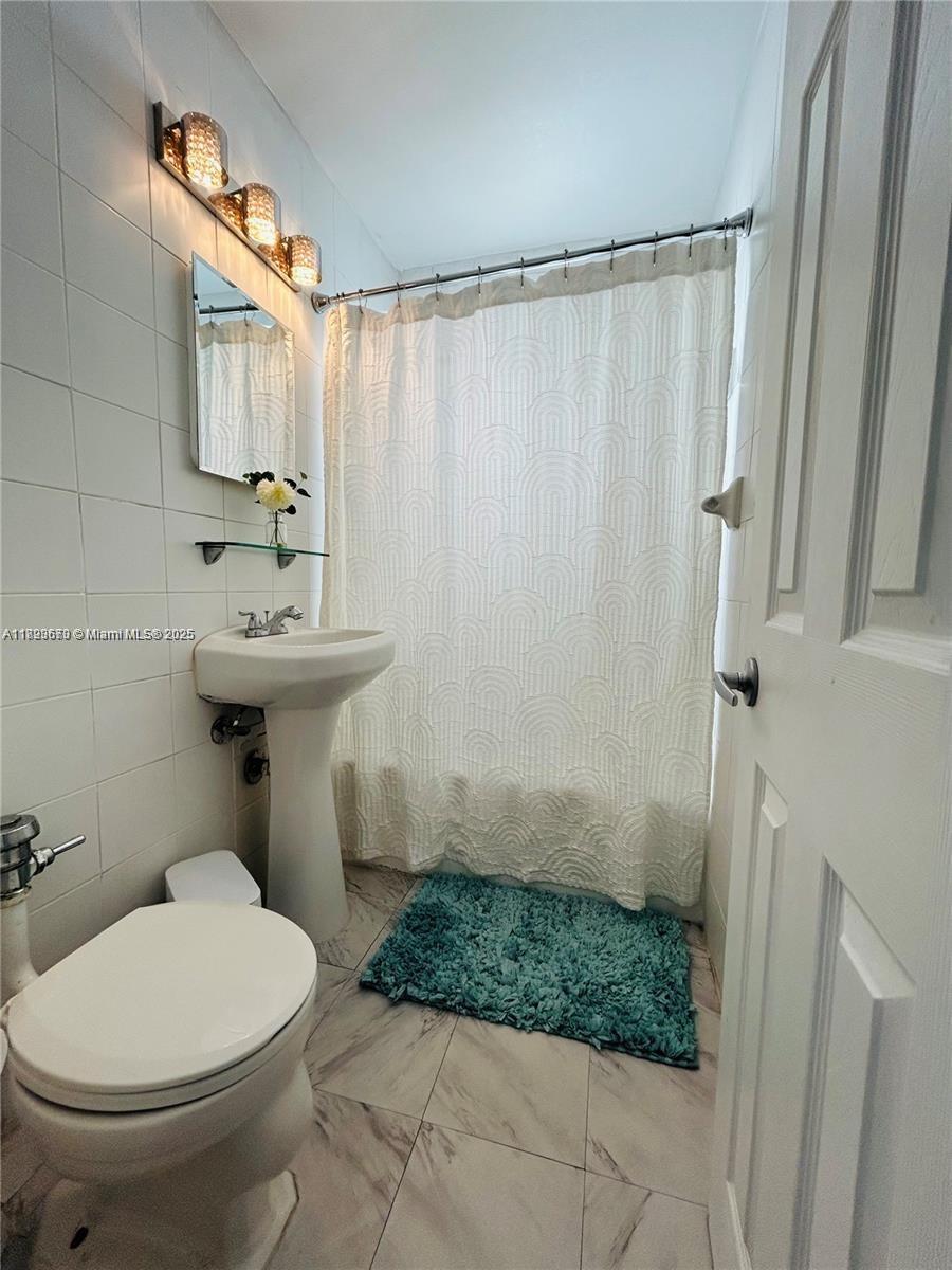 OCEAN VILLAS CONDO - Residential