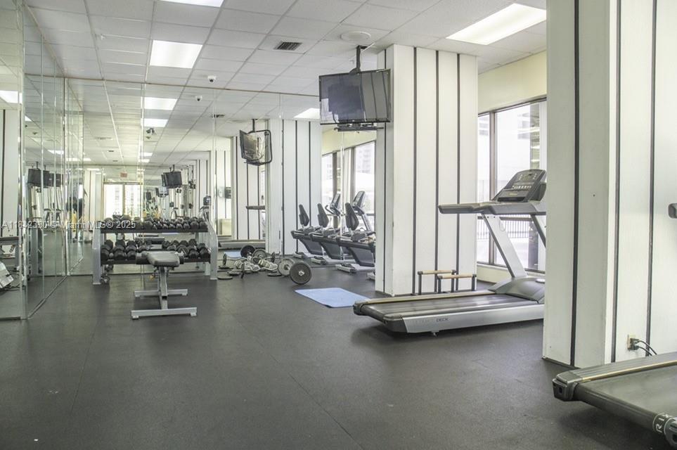 COMMODORE PLAZA CONDO - Residential