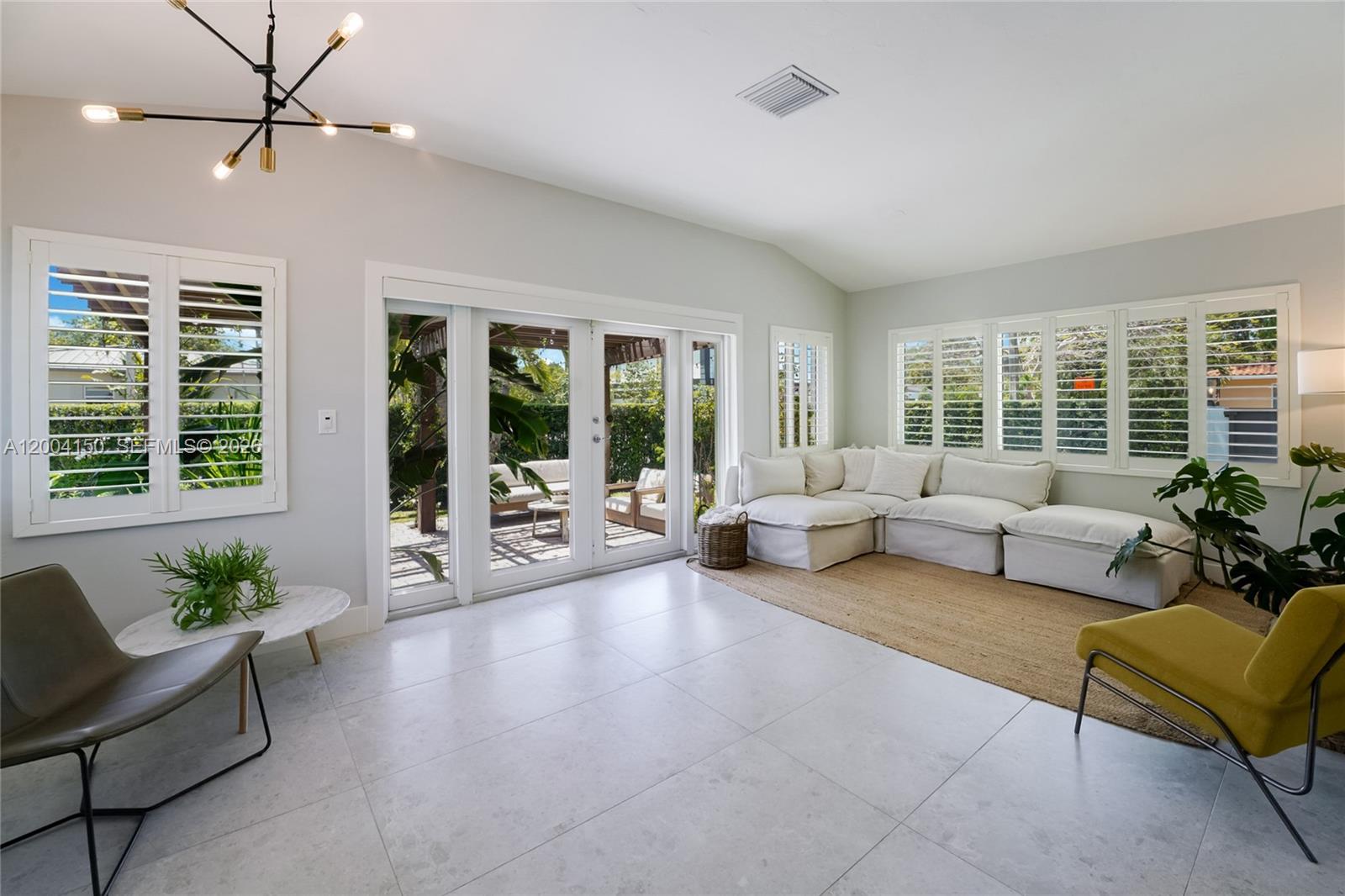 NEW SHENANDOAH - Residential